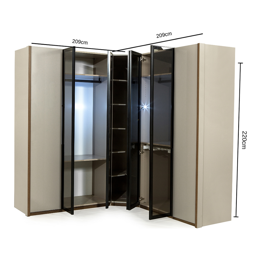 Kleerkast Arsena Hoek